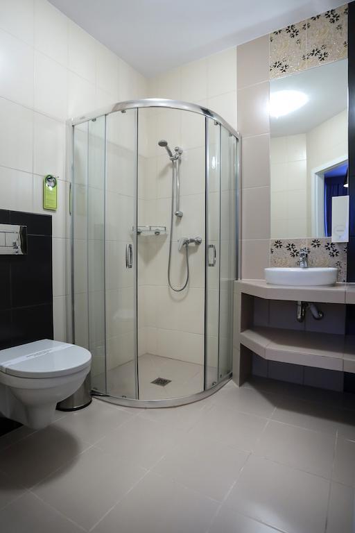 Hotel Madelaine Lwowek Slaski Chambre photo
